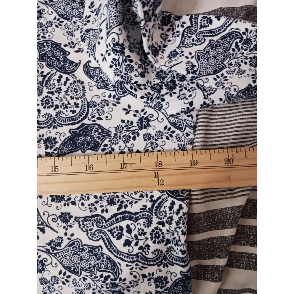 Basic Editions Womens Paisley Print Long Sleeve Shirt  Blue & White Medium - Picture 7 of 8